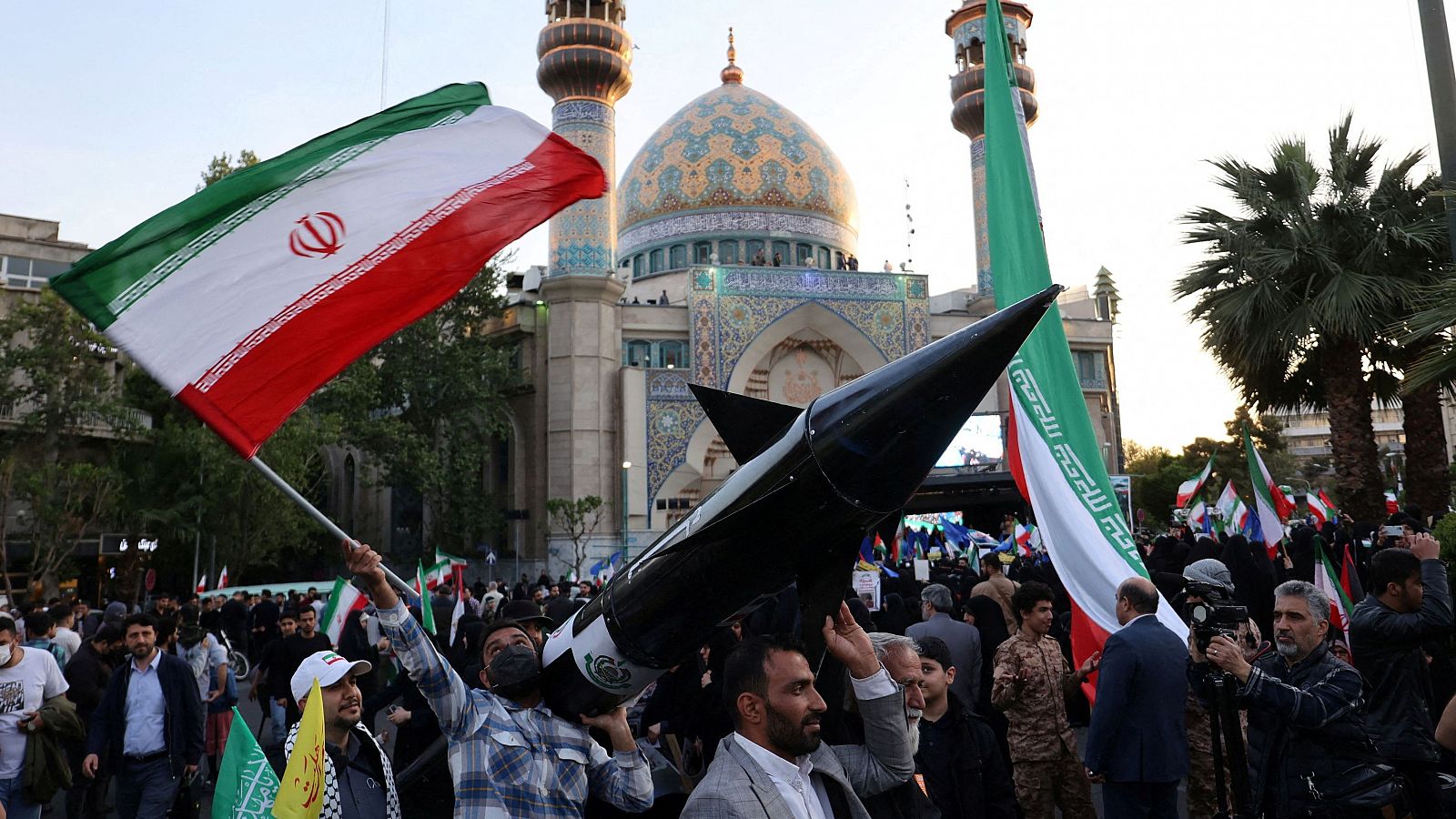 Banderas y armas de Irán