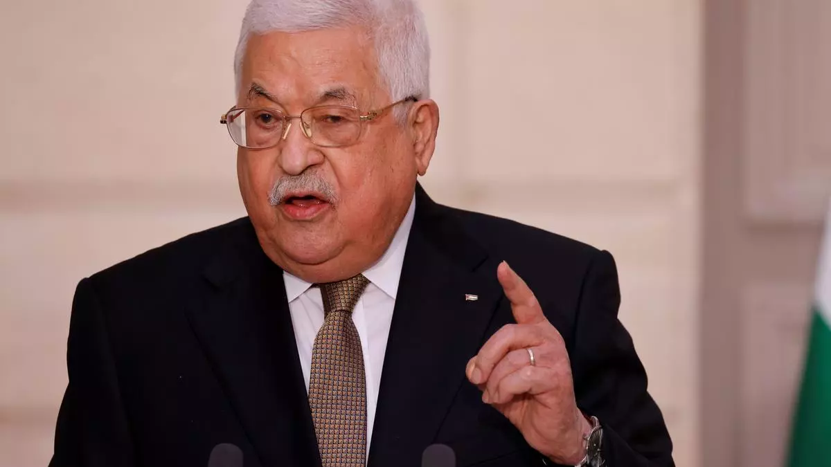 Foto de archivo del presidente de la Autoridad Palestina, Mahmoud Abbas EFE/EPA/LUDOVIC MARIN