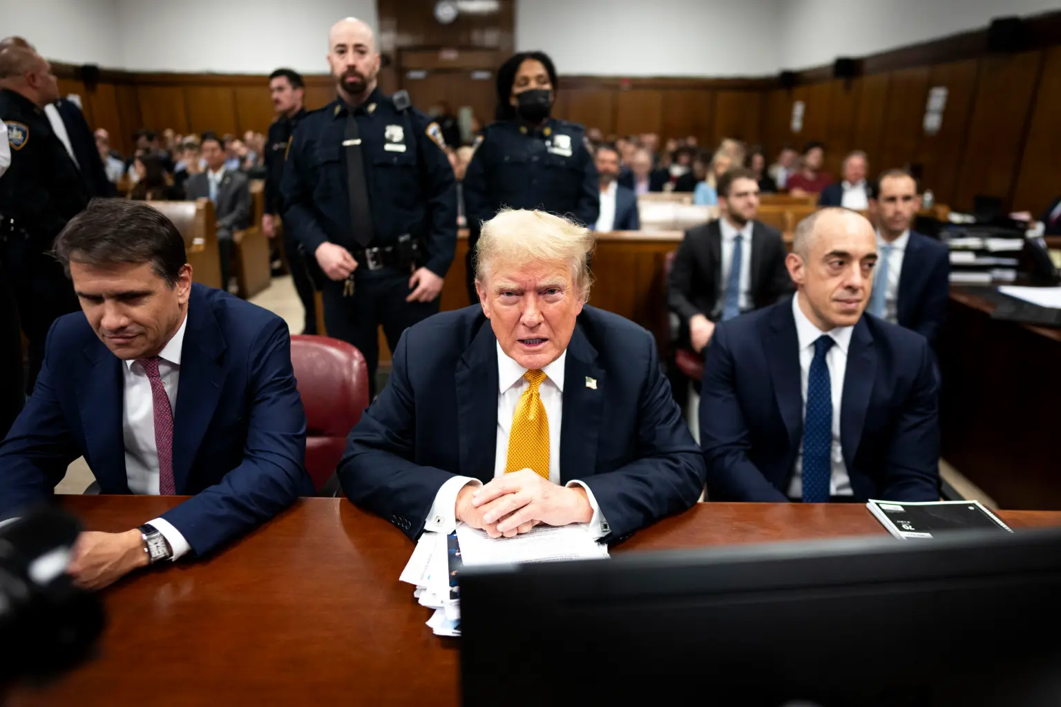 El expresidente de EE.UU. Donald Trump acude a su juicio penal en Nueva York, este 29 de mayo de 2024. EFE/Doug Mills/Pool