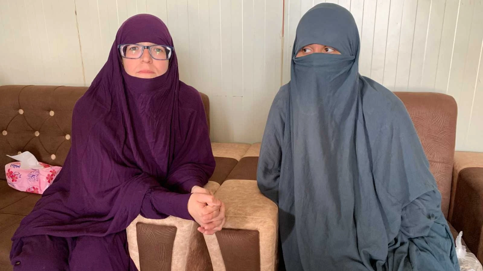 Yolanda Martínez y Luna Fernández, las dos españolas esposas de yihadistas repatriadas desde SiriaRTVE