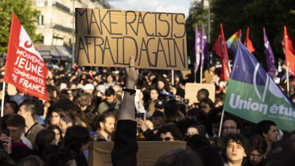 Protestas en París contra la Agrupación Nacional de Marine Le Pen. Andre Pain / EPA - EFE