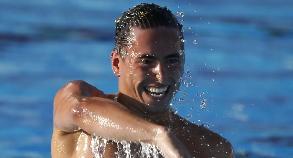 Dennis González, oro europeo en natación artística. Reuters