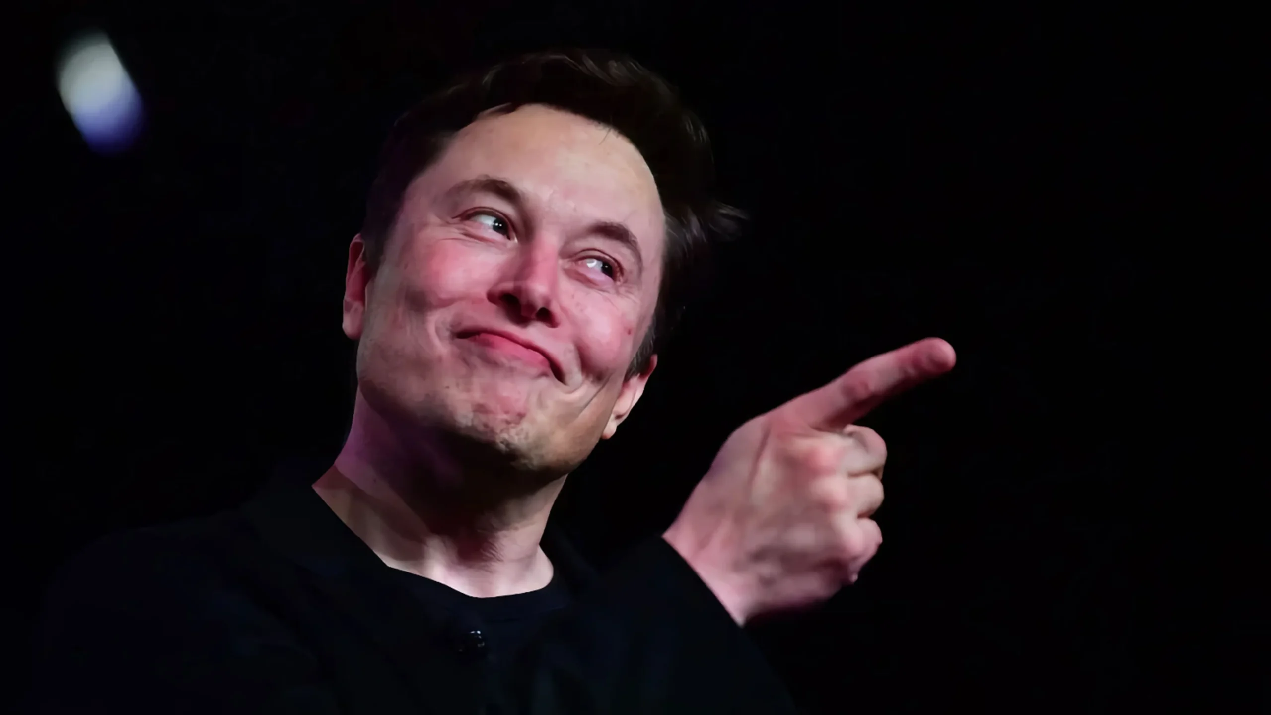 Elon Musk señalando con el dedo