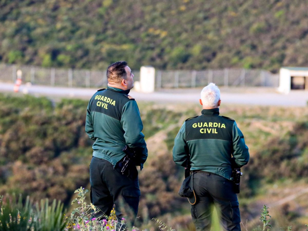 Agentes de la Guardia Civil en Ceuta