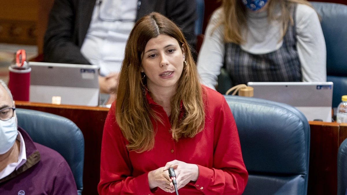 La diputada de Más Madrid, Loreto Arenillas Gómez, interviene en un pleno de la Asamblea de Madrid. | A. Pérez Meca / Europa Press