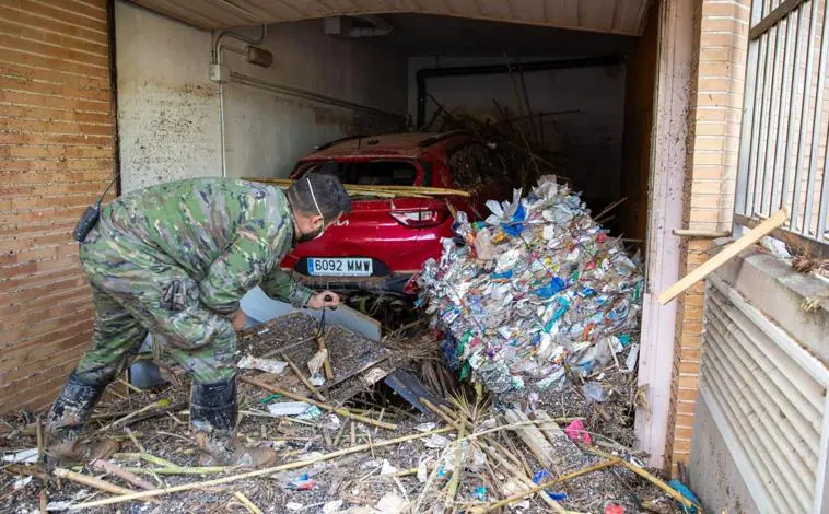 Escoltas del Rey trabajan en las zonas afectadas por la DANA en la provincia de Valencia CASA DEL REY