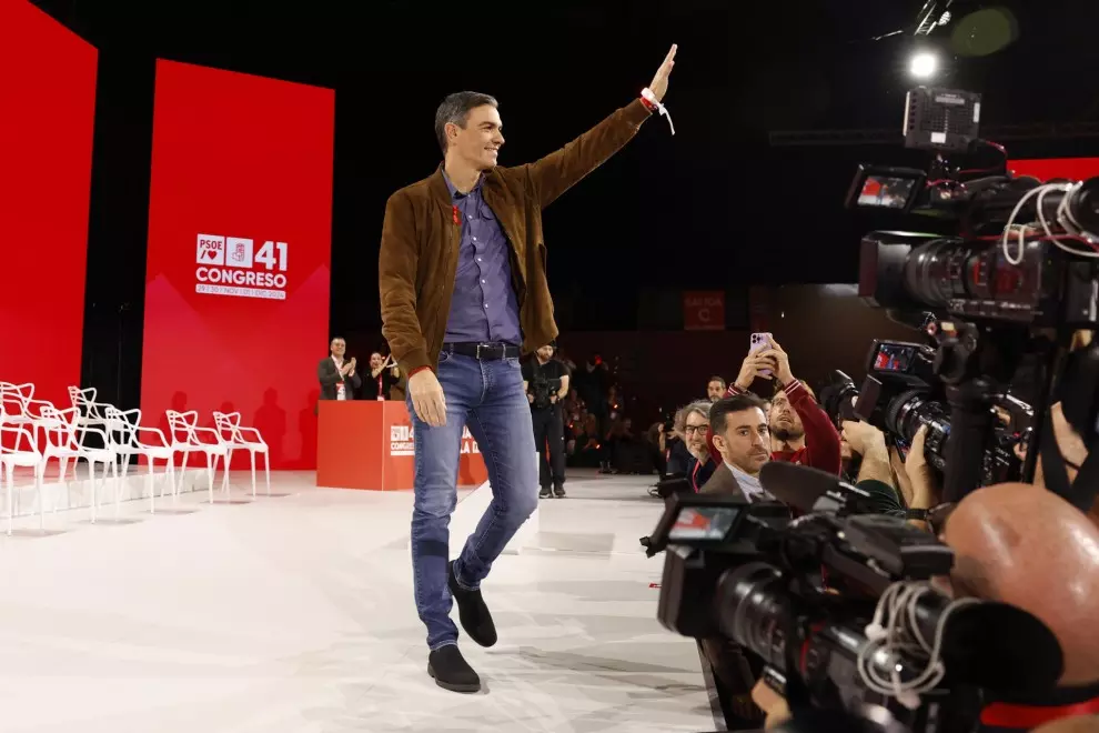 El presidente del Gobierno y secretario general del PSOE, Pedro Sánchez, este domingo en el Congreso Federal que celebra el partido en Sevilla. — Julio Muñoz / EFE