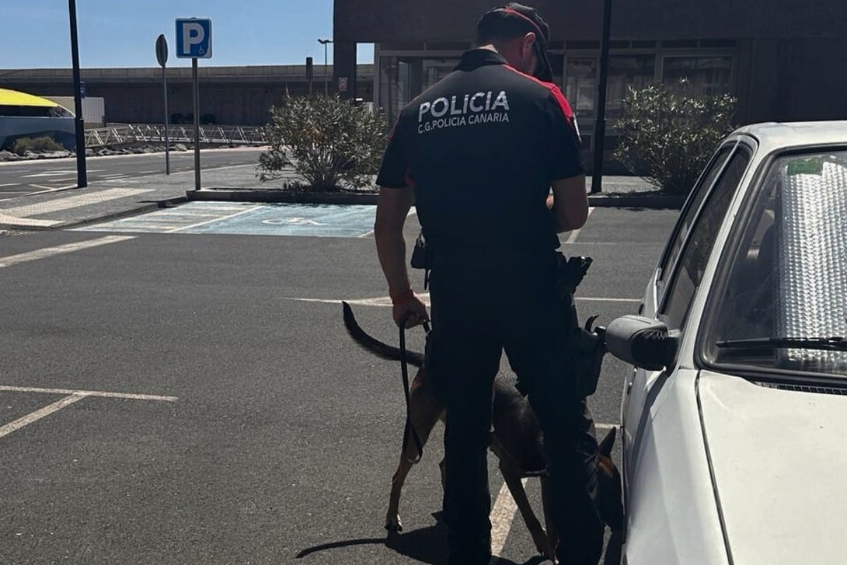 Agente de la Policía de Canarias