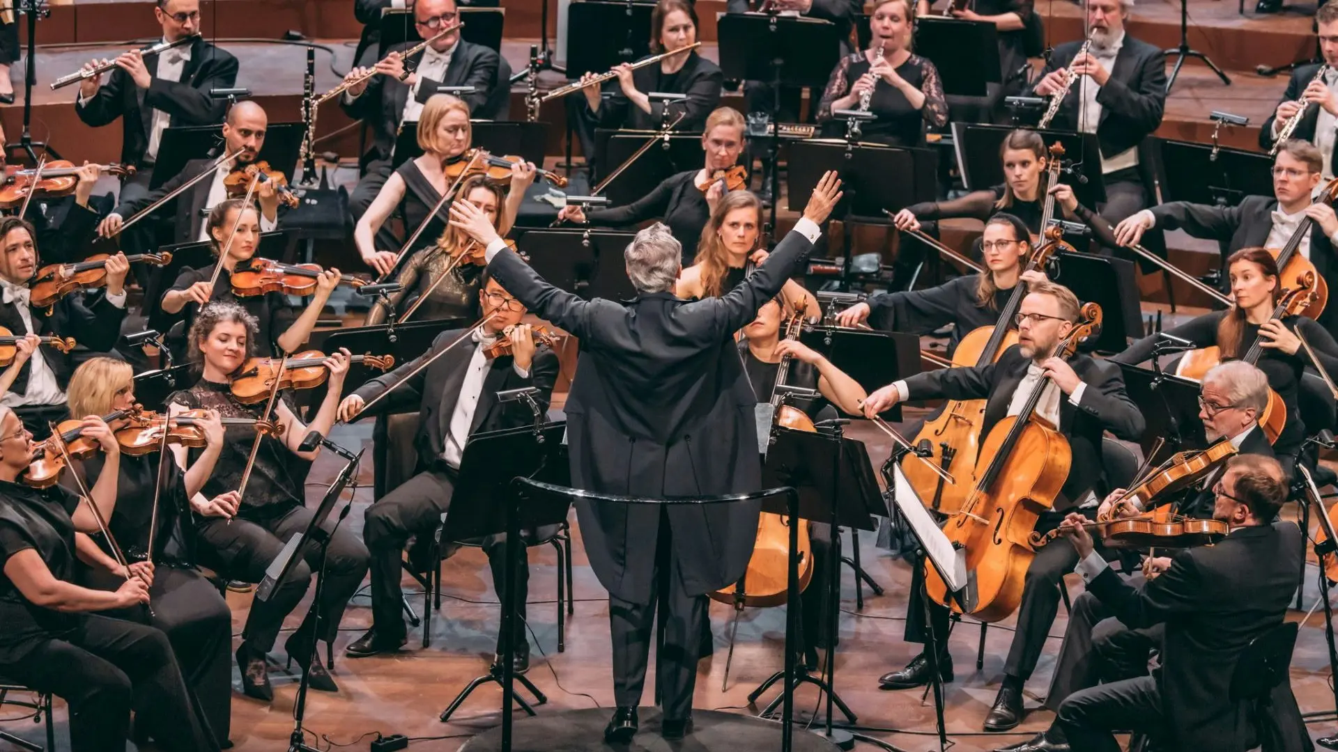 Orquesta sinfónica en un concierto